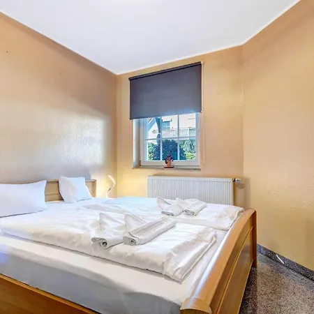 Ferienwohnung Wollinerstrasse ゼーバート・ヘリングスドルフ